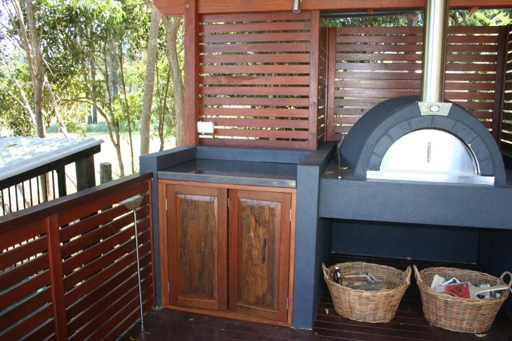 BBQ concrete bench top